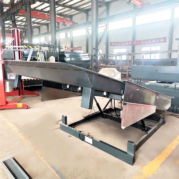 伸缩式固定登车桥